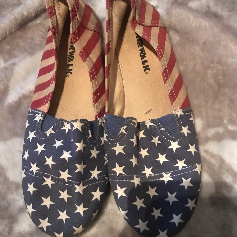 Shoes size 9